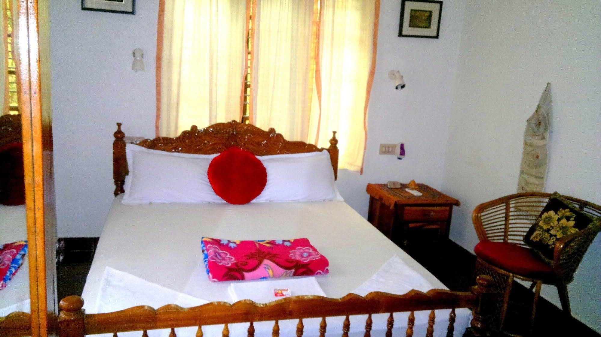 Ganesh House Homestay Ковалам Екстер'єр фото